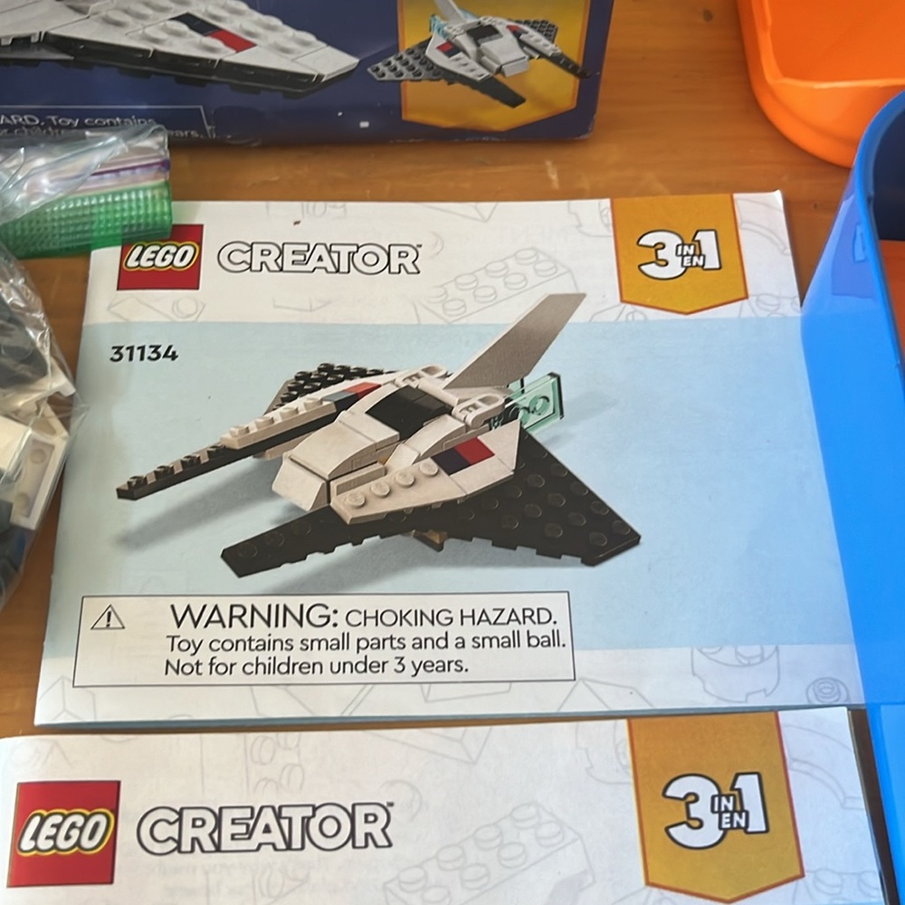 Legos 3 different sets - Picture 8 of 12